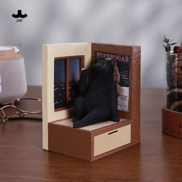 JXK 窗邊的哲學貓 Philosopher Cat at the Windowsill (預購商品)